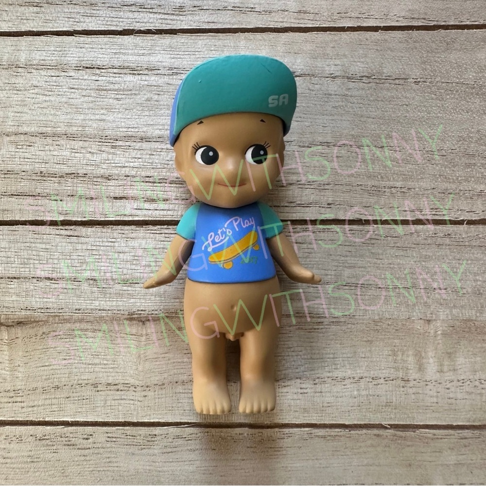 Blue “Lets Play” T-shirt Sonny Angel Summer 2017 Vacation Series Tanned with Hat